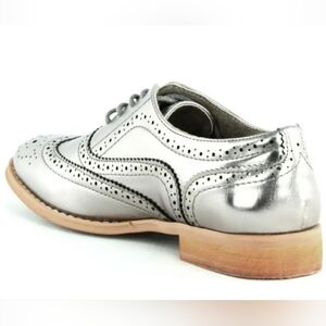 Wanted BABE Silver Metallic Oxford 8